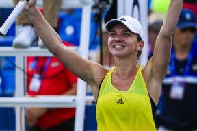 NG体育-穆古鲁扎在DWG比赛中关键助攻，突破纪录引发热议！的简单介绍