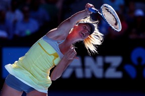 南宫体育-包含莎拉波娃在巴塞罗那比赛中精彩发挥，战术调整引发热议！的词条