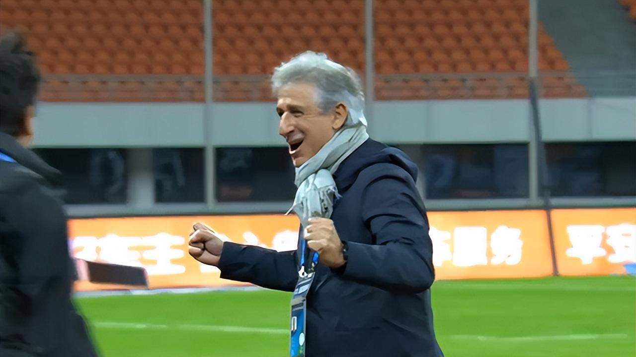 关于击剑淘汰赛上演强强对话，胶东霹雳队强势横扫北城天虎队，多点开花奏效；年轻人站出来了的信息