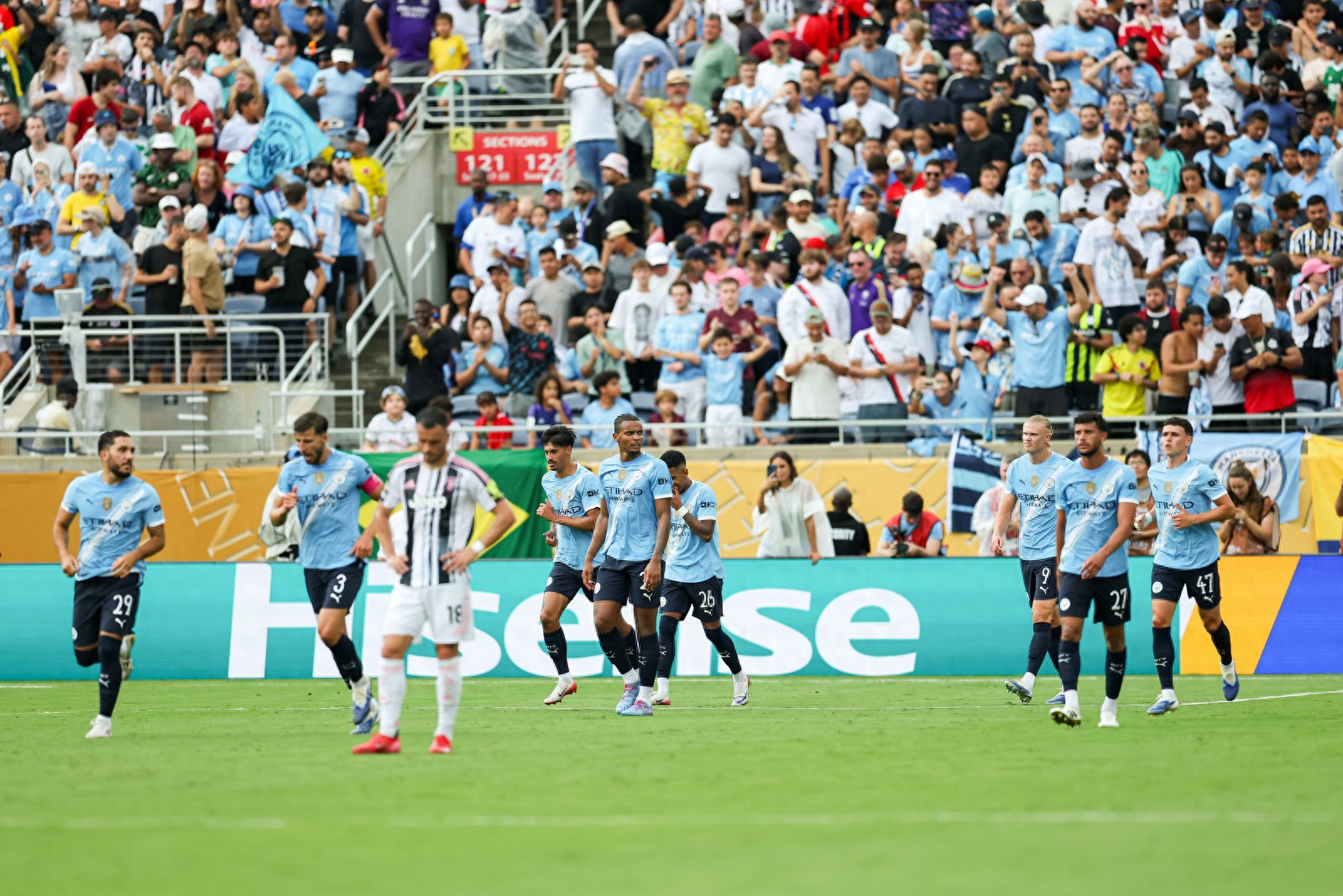 赛前曼联手感冰凉:全明星赛节点到来,震撼外界,更衣室氛围转暖(赛罗奥特曼终极铠甲) 赛前曼联手感冰凉:全明星赛节点到来,震撼外界,更衣室氛围转暖(赛罗奥特曼终极铠甲)