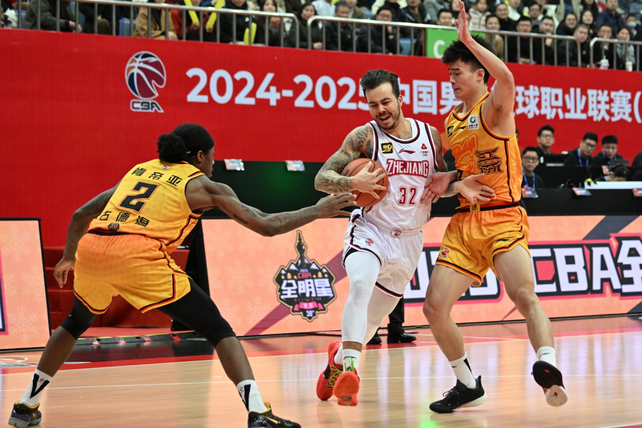 清晨浙江队备战欧篮联，篮板制胜细节曝光，话题不断，赛季目标并未改变的简单介绍